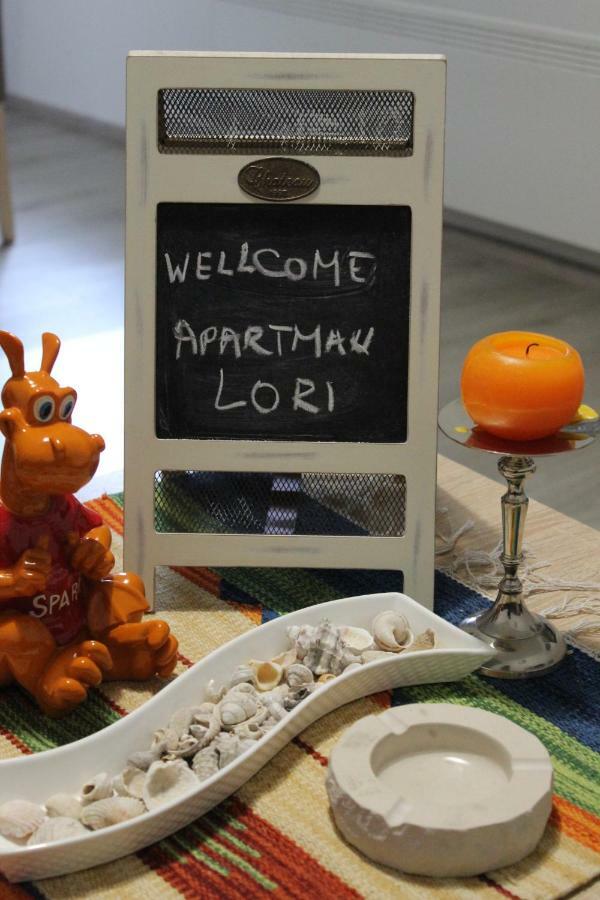 Apartman Lori Оточац Экстерьер фото